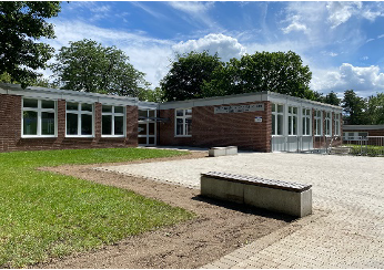 Saniertes Hauptgebäude 2020